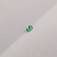Įkelti vaizdą į galerijos rodinį, Natūralus smaragdas 5x3 mm