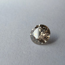 Įkelti vaizdą į galerijos rodinį, Natūralus šampaninis C2 briliantas 4.45 mm, VS - bendras vaizdas