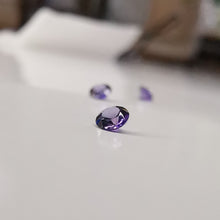 Įkelti vaizdą į galerijos rodinį, Natūralus melsvai violetinis safyras 2.5 mm