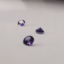 Įkelti vaizdą į galerijos rodinį, Natūralus melsvai violetinis safyras 2.5 mm