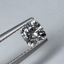 Įkelti vaizdą į galerijos rodinį, Laboratorinis cushion formos deimantas - 4.7 mm, F VS1, 0.53 ct