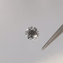 Įkelti vaizdą į galerijos rodinį, Natūralus skaidrus briliantas 3.5 mm - bendras vaizdas
