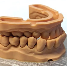 Įkelti vaizdą į galerijos rodinį, BlueCast Fast Dental Model derva - modelio pavyzdys iš arčiau
