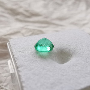 Natūralus Kolumbijos smaragdas - 5.0 mm, 0.48 ct - pavilionas