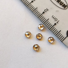 Įkelti vaizdą į galerijos rodinį, Natūralūs apvalūs rose-cut deimantai, natūralios šampano spalvos (C2)
