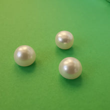 Įkelti vaizdą į galerijos rodinį, Baltas 8.5-9.0 mm bouton perlas
