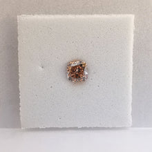 Įkelti vaizdą į galerijos rodinį, Natūralus cushion formos deimantas, šampano C3, iš viršaus
