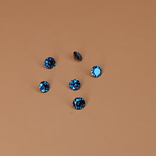 Įkelti vaizdą į galerijos rodinį, Natūralūs apdoroti mėlyni deimantai - 2.5-2.7 mm
