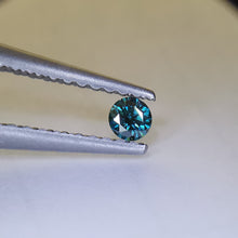Įkelti vaizdą į galerijos rodinį, Natūralus apdorotas mėlynas deimantas, 2.55-2.67 mm
