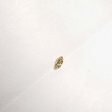 Įkelti vaizdą į galerijos rodinį, Natūralus navette (marquise) formos deimantas, 0.05 ct
