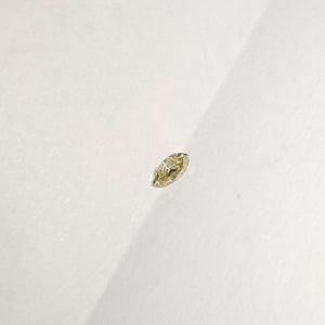 Natūrali navette (marquise) formos deimantas, 0.04 ct